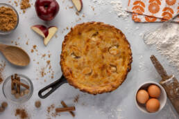 Photo of an apple pie by Marcel Lecours.
