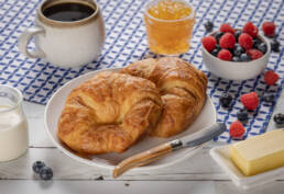 Photo of breakfast by Marcel Lecours.